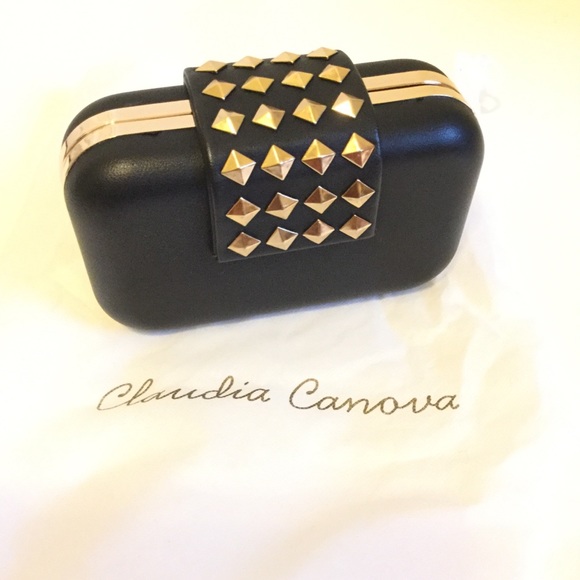 GOLD ROCKSTUDS CLUTCH ❤️ - Picture 4 of 9